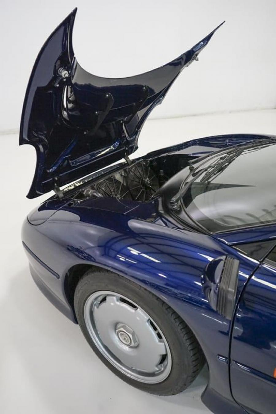 Детали экстерьера Jaguar XJ220 1994 года  (фото 55 из 55)